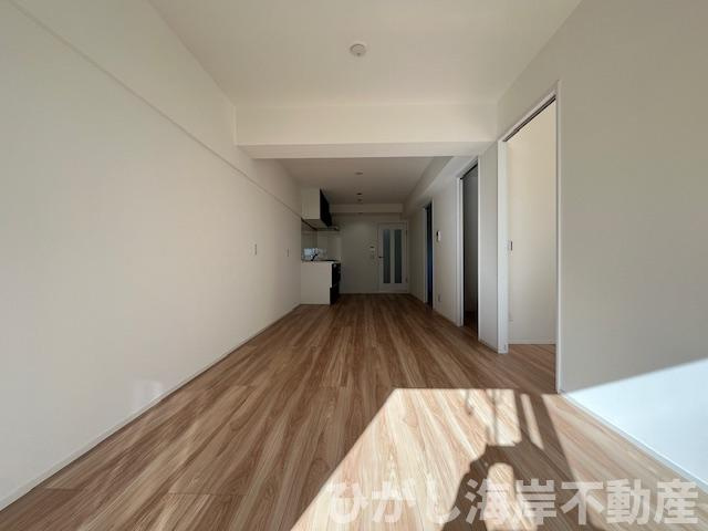 シーサイドパレス平塚のダイニング|新規リフォーム完了！　14帖　LDK