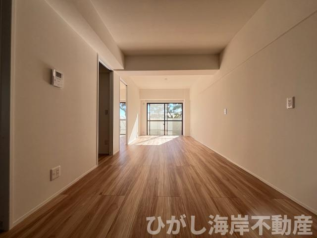 シーサイドパレス平塚の居間・リビング|新規リフォーム完了！　14帖　LDK