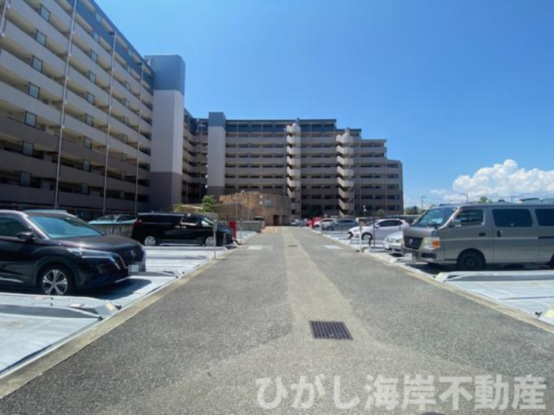 ダイアパレスグランデージ湘南平塚の駐車場|敷地内駐車場