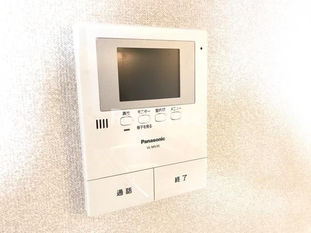パレス春明のセキュリティ|カメラ付インターホン(イメージ)