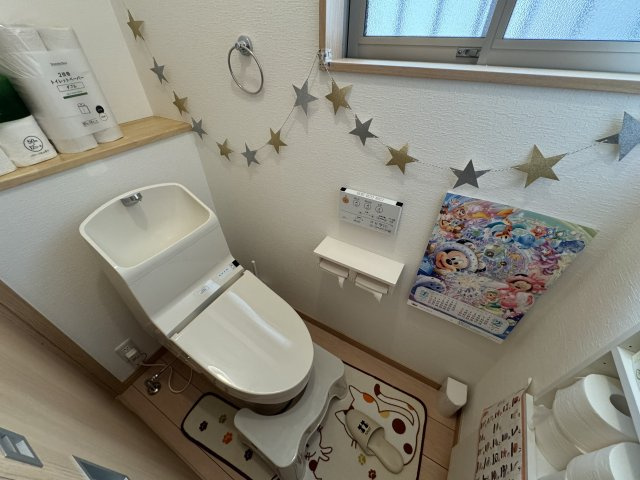 ‐三丁目不動産-　熊谷市石原　平成29年築のトイレ