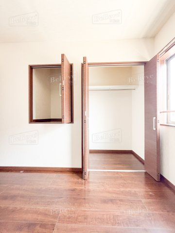 autorimessaの居間・リビング|収納スペース豊富です☆