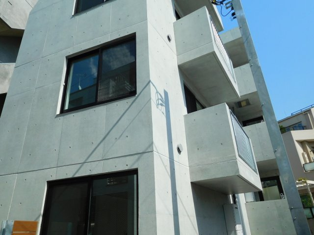 POSITIVE市谷台の外観