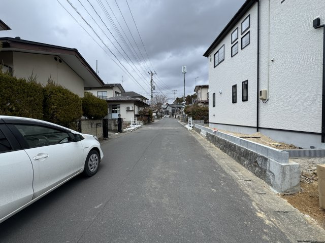 新築戸建　郡山市富久山町27期　GRAFARE　全3棟の前面道路含む現地写真