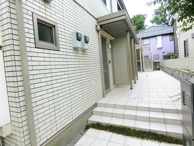 ＴＡハイム鷹の台のエントランス