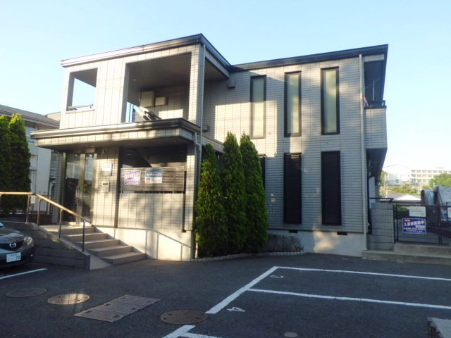 ラ・セジュール新横浜の外観