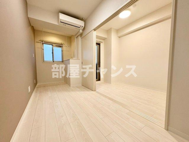VERITAS SHIRAKANEの居間・リビング
