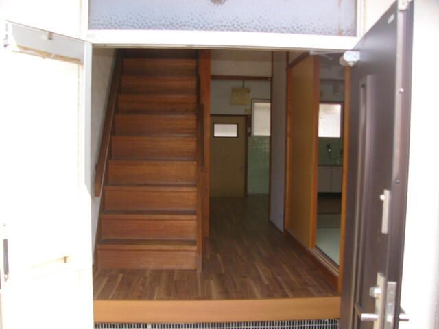 有家　戸建北棟の玄関