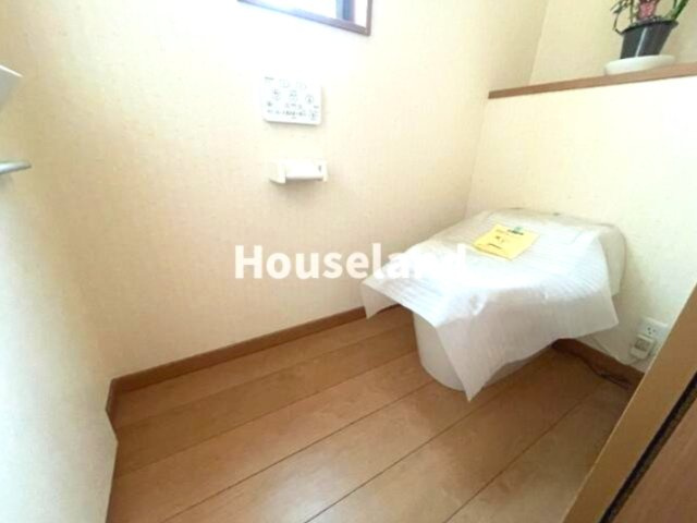 毛見戸建のトイレ