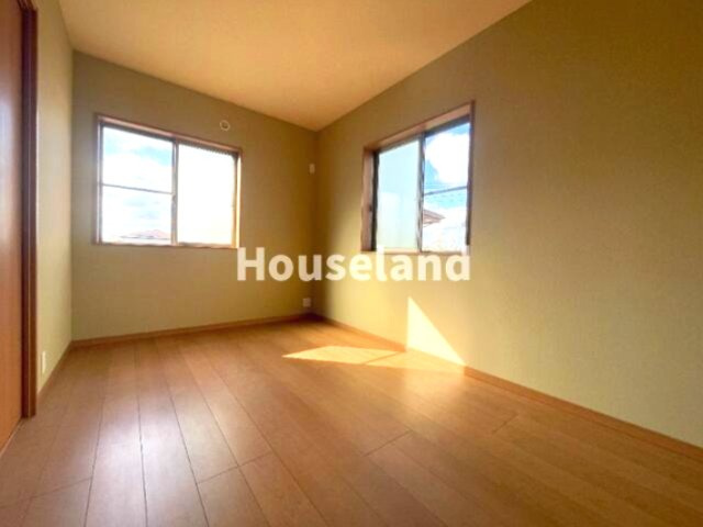 毛見戸建の洋室