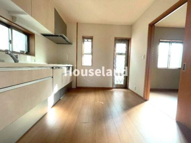 毛見戸建の居間・リビング