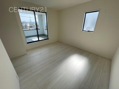 【洋室】 | 藤岡市上戸塚第6 11号棟 | ２面採光の明るい洋室です。