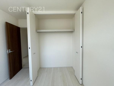 【収納】 | 藤岡市上戸塚第6 11号棟 | ハンガーパイプ付きクローゼットです。