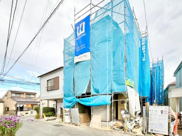 横浜市港南区港南１丁目の新築一戸建の外観|周辺は落ち着いた街並み。
是非一度、現地へお越しください。
ご自宅まで送迎も可能です