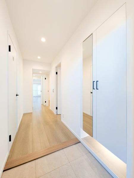 本厚木スカイハイツの玄関|広々とした玄関スペース！
収納豊富でスッキリと広く使うことができます。