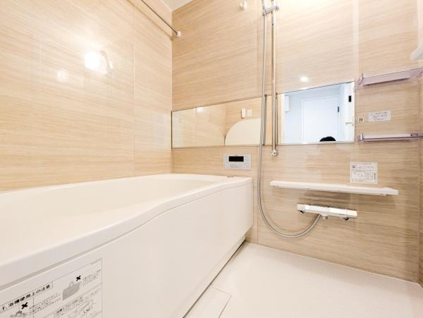 本厚木スカイハイツの浴室|広々としたバスルームで一日の疲れをいやして下さい！
もちろん、浴室乾燥機付きです！