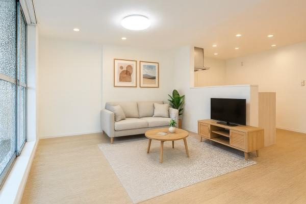 妙蓮寺コーポラスの居間・リビング|窓からは明るい光が差し込みます！
電気をつけなくても明るいです。
※家具はCGでの参考レイアウトです。
