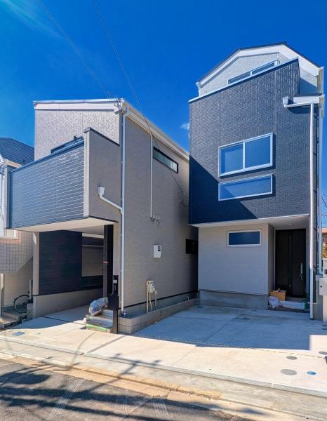 横浜市西区境之谷の新築一戸建の外観|堂々と完成しました！いつでもご案内可能です！
お車でご自宅まで送迎承ります。