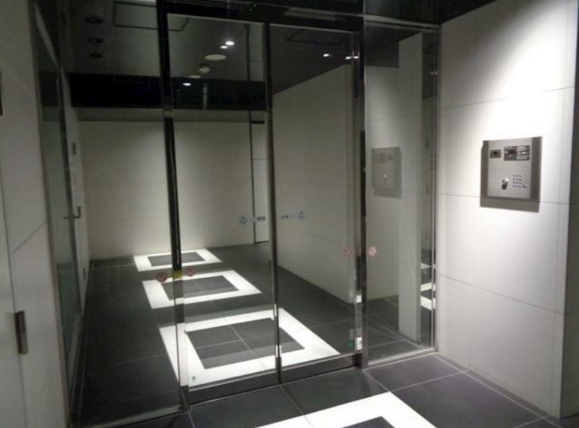 【エントランス】