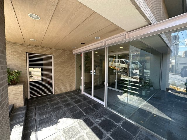 【エントランス】
