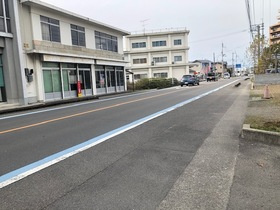 売土地 西条市神拝甲 3号地の前面道路含む現地写真