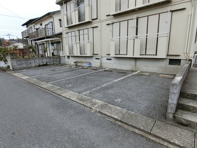 シティハイムオシビの駐車場