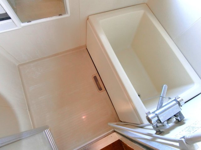 シティハイムオシビの浴室