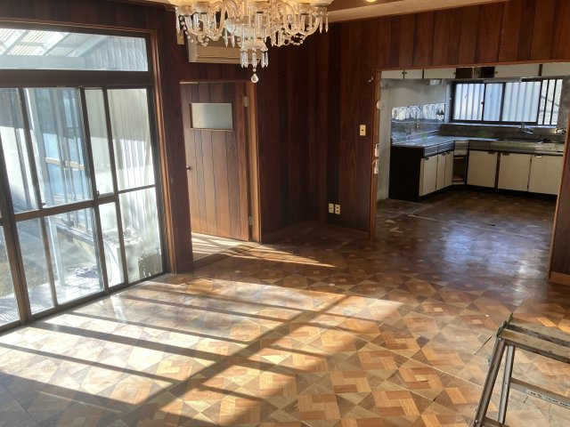 【居間・リビング】 | 中古一戸建　高知市西秦泉寺