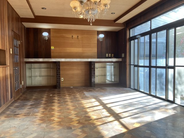 【居間・リビング】 | 中古一戸建　高知市西秦泉寺