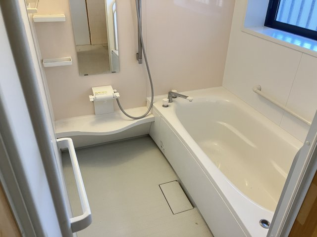 【浴室】 | 中古一戸建　高知市西秦泉寺