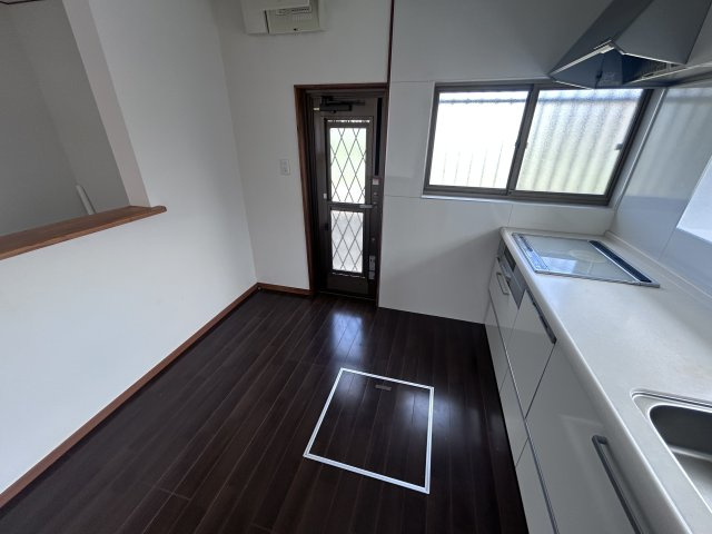 和歌山市中島・中古戸建・115450のキッチン