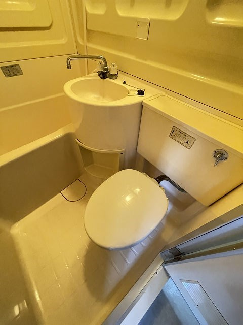 尼崎市南武庫之荘６丁目のアパートのトイレ|シンプルで使いやすいトイレです