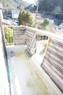 【バルコニー】 | 西宮市山口町船坂中古戸建 | 陽当たり良好なバルコニーです