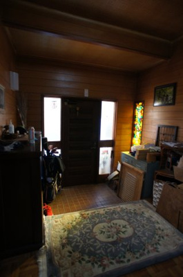 【玄関】 | 西宮市山口町船坂中古戸建 | 収納もある玄関です