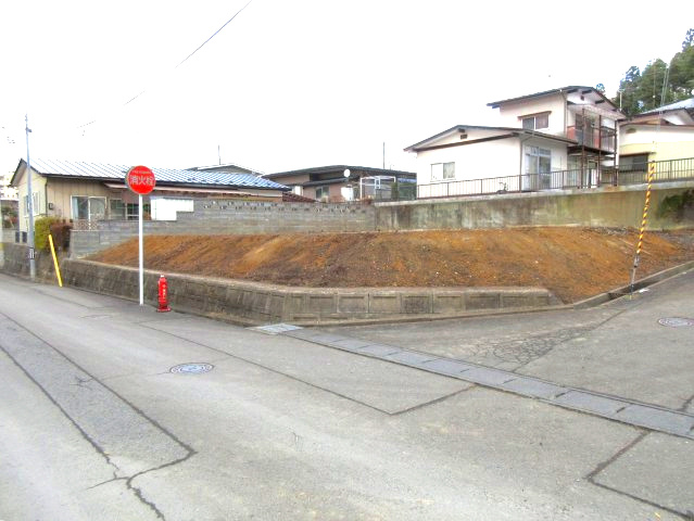 花巻市高木第20地割（高木団地内）　土地の外観|南西角地です。
