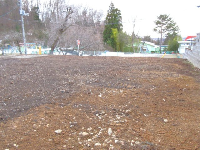 花巻市高木第20地割（高木団地内）　土地の外観|現地　東側から西側を見た状態