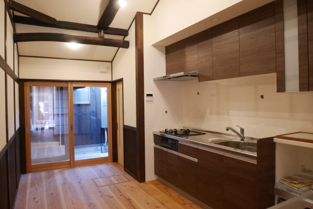 津山市勝間田町　１LDK戸建賃貸+ロフトの居間・リビング