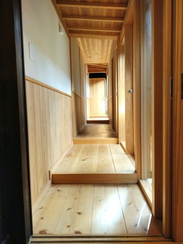津山市勝間田町　１LDK戸建賃貸+ロフトの内装|廊下