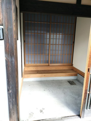 津山市勝間田町　１LDK戸建賃貸+ロフトの玄関