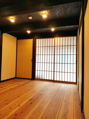 津山市勝間田町　１LDK戸建賃貸+ロフトの居間・リビング