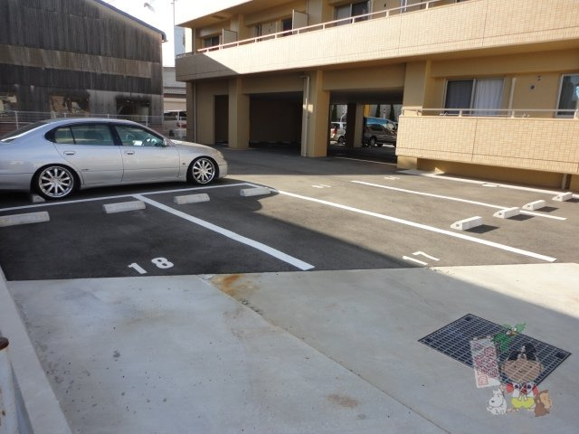 下中野Ｓ－１ビルの駐車場