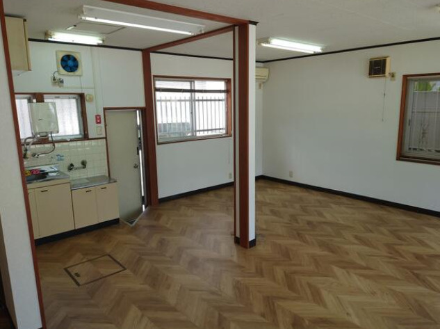 大津市錦織３丁目の事務所のキッチン