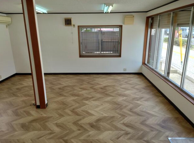 大津市錦織３丁目の事務所の内装