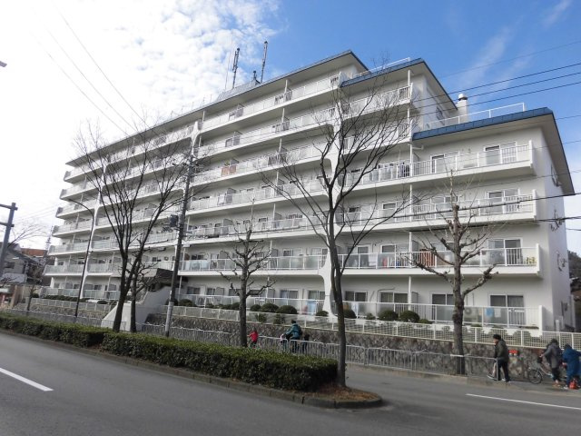 紫野スカイハイツの外観