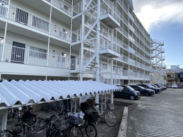紫野スカイハイツの駐輪場