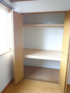 【収納】 | アーバン不知火Ⅷ | こまごまとしたものを収納できそうですね