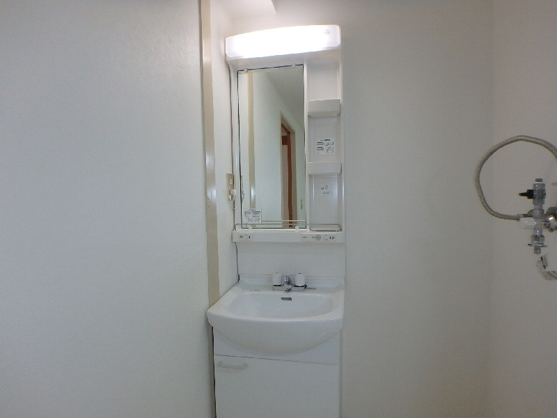 M0240M　理光ヘルスケアマンションの独立洗面台