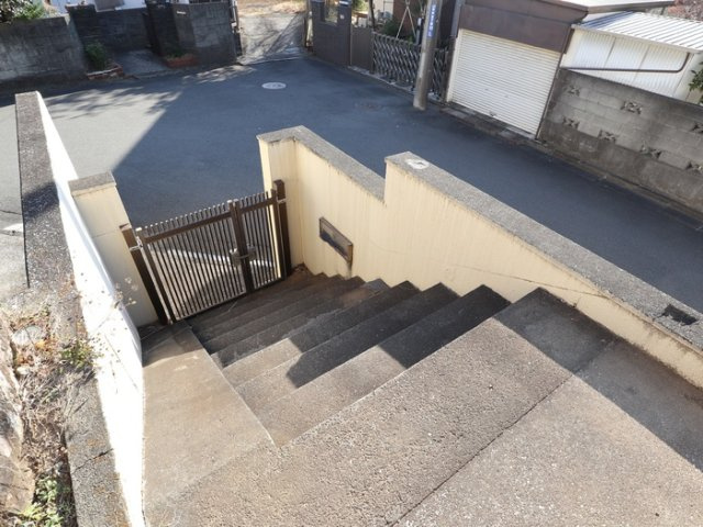相澤ハイツのその他共用部分|建物入り口階段