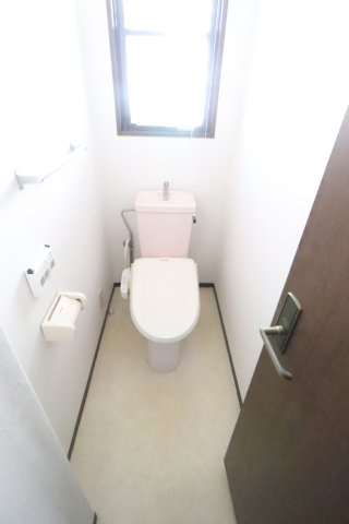 相澤ハイツのトイレ|温水洗浄暖房便座