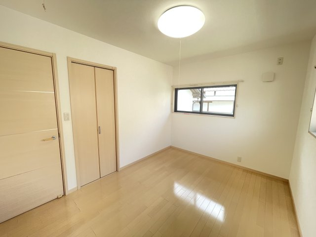 【洋室】 | 菊池郡大津町大津　中古戸建 | ☆2階に3部屋洋室があります☆